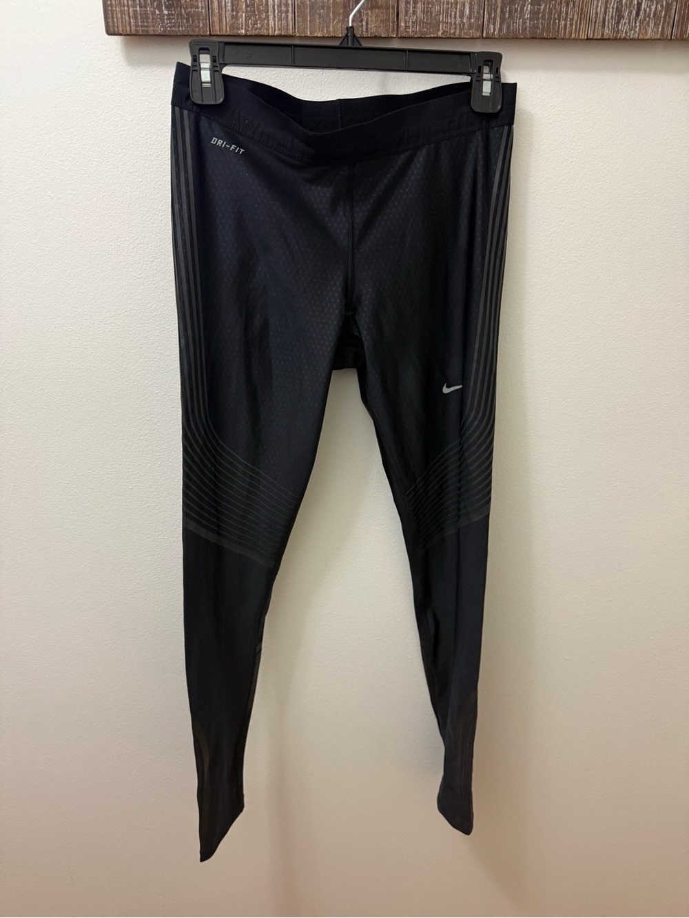 Nike Dri-FIT Black Athletic Tights women’s size medium